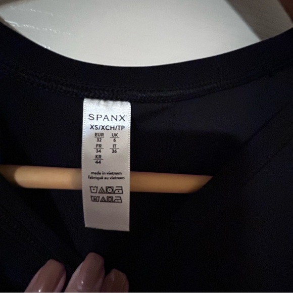 SPANX Black Sleeveless Tank Top — Size XS - Picture 4 of 5
